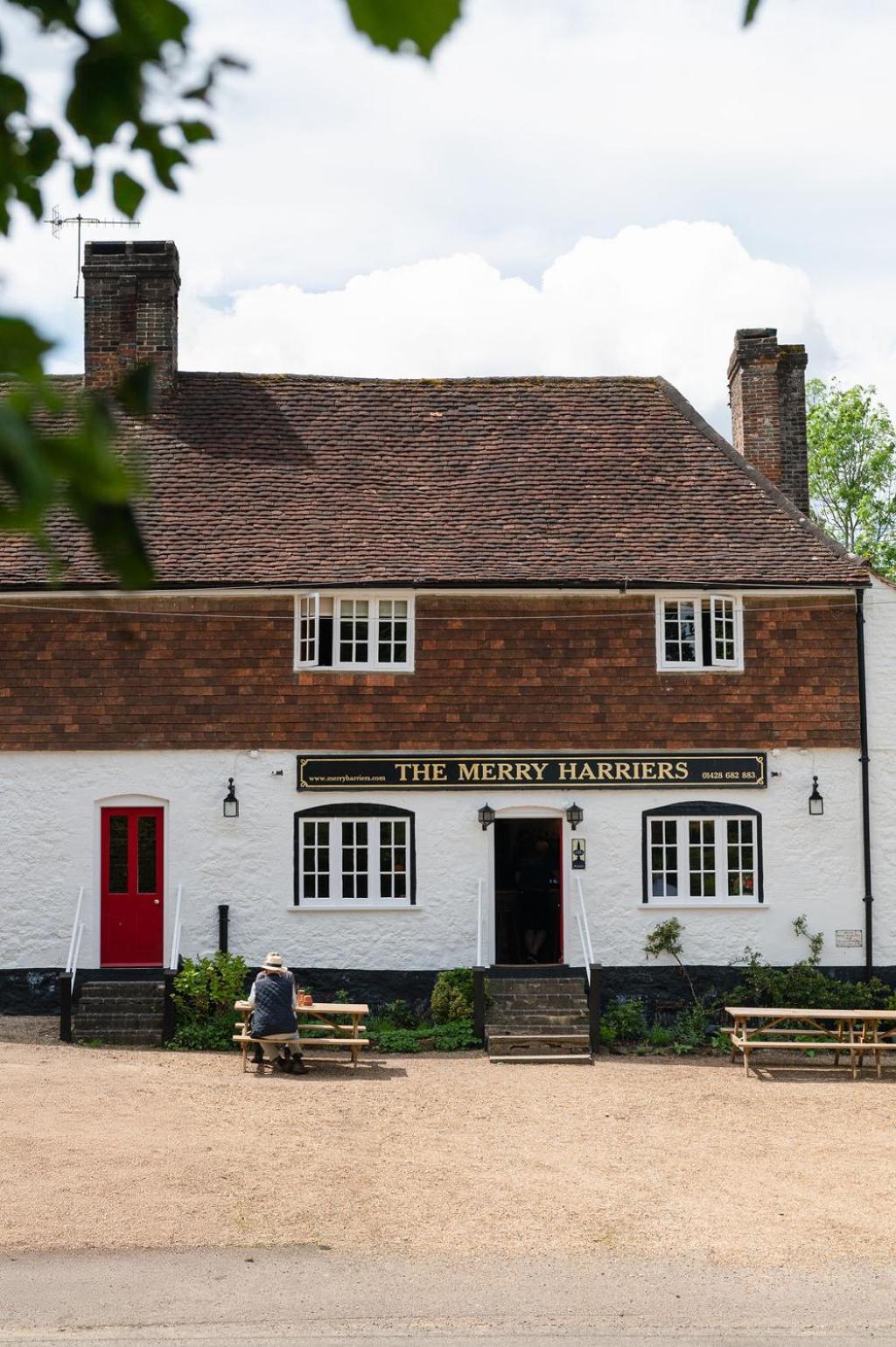 The Merry Harriers Pub Hambledon  Extérieur photo