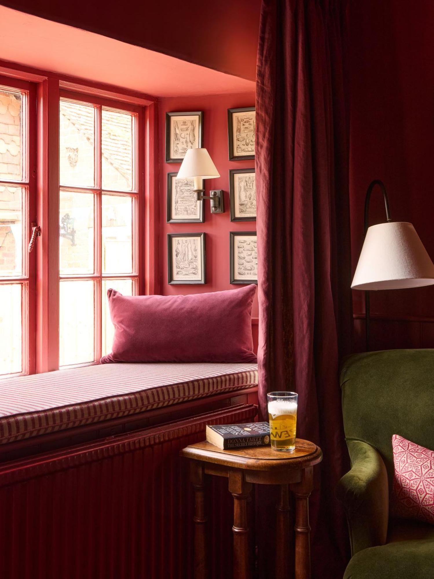 The Merry Harriers Pub Hambledon  Extérieur photo
